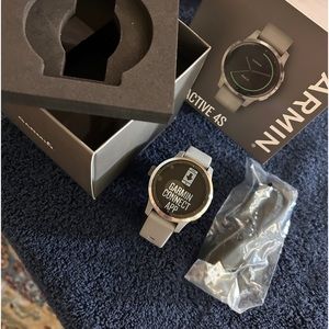 Garmin Vivoactive 4S, 40 mm face, never worn or used, comes in original box.